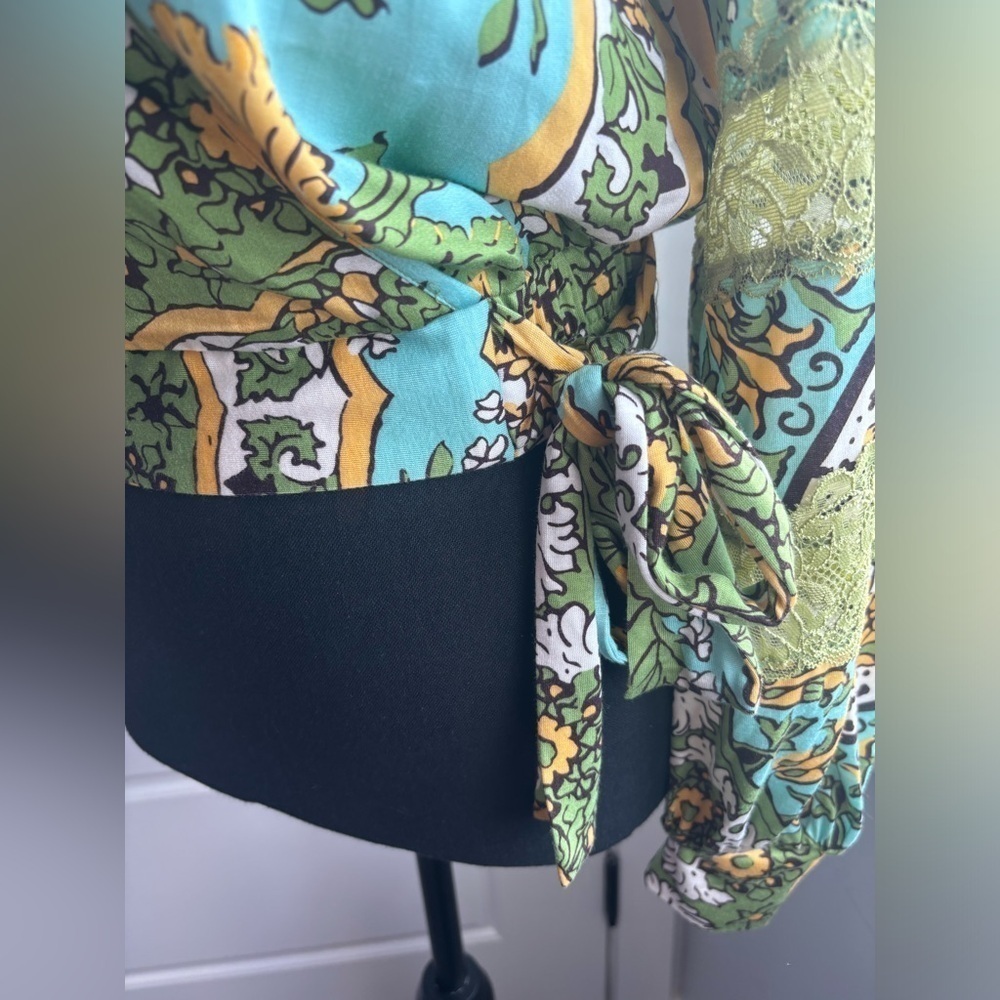 NWT Tiny by Anthropologie Retro Print Lace Top Floral Green Blue XXS fits S - Picture 7 of 12